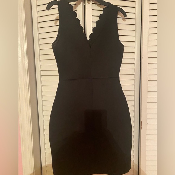 Black, scalloped edges, cutout, body-con dress, size medium. - Picture 2 of 4